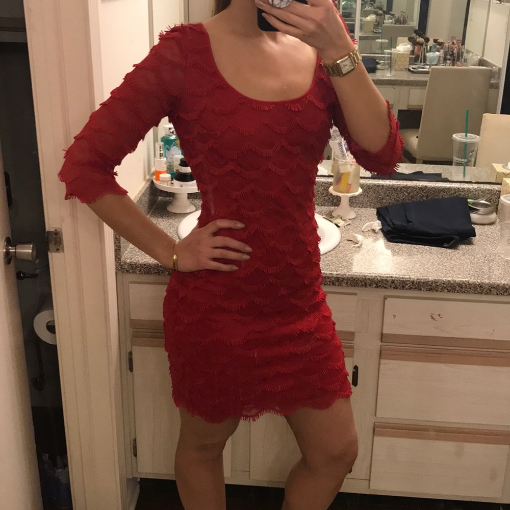 Guess 3/4 sleeve fringe dress (red)